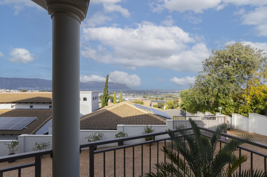 5 Bedroom Property for Sale in Dennegeur Western Cape